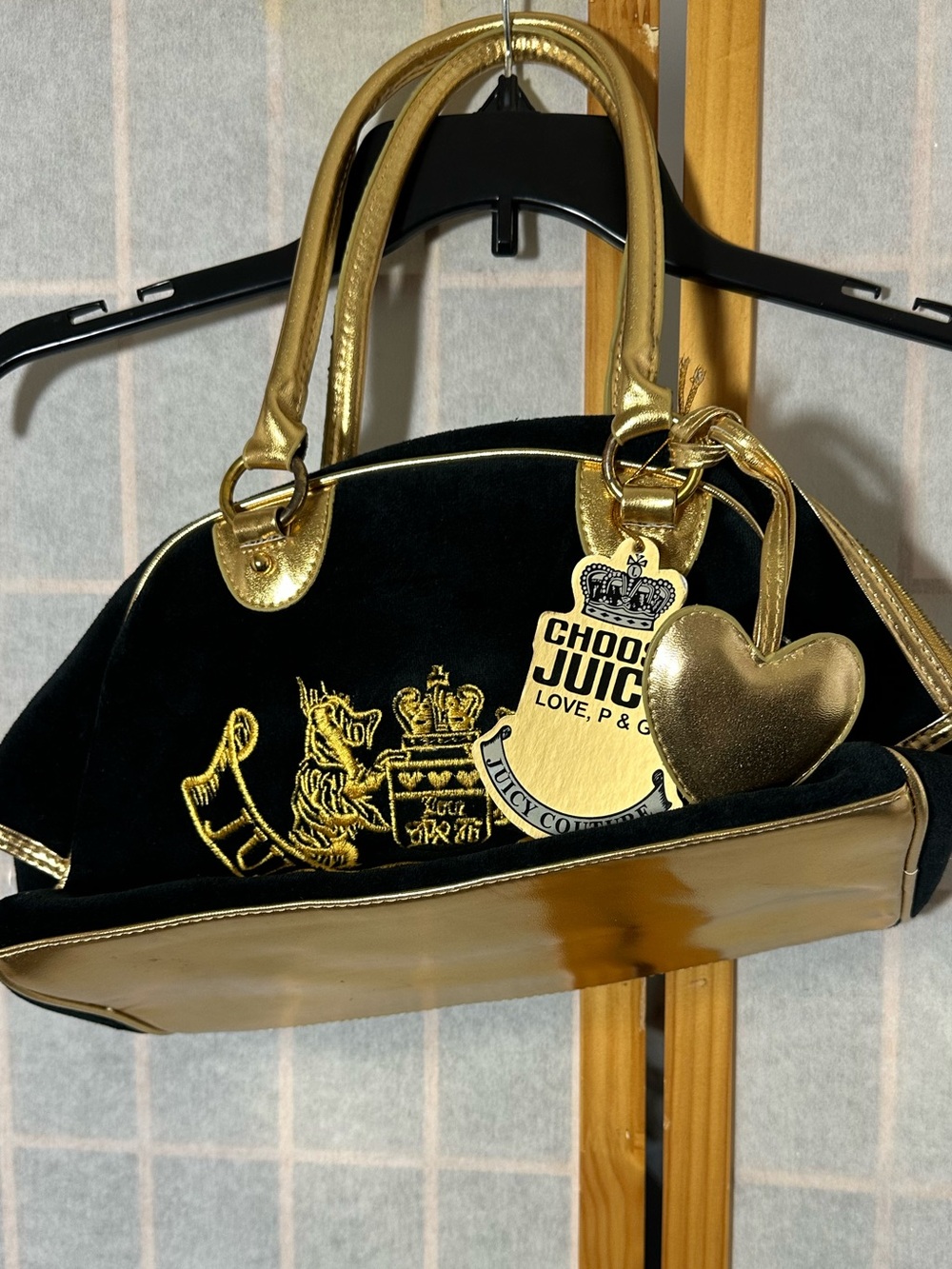 Y2K nwt Juicy Couture Black and Gold Velvet Satchel with Heart Charm